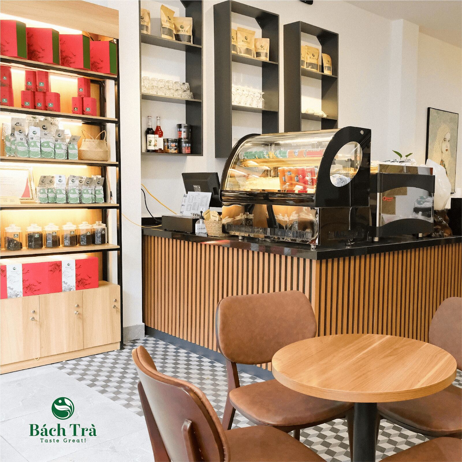 (Bách Trà Tea & Coffee là địa chỉ quen thuộc của những người yêu trà)